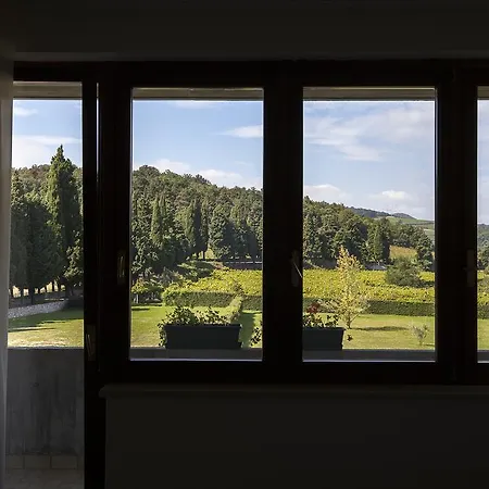 Soave Relais Castelcerino 3*