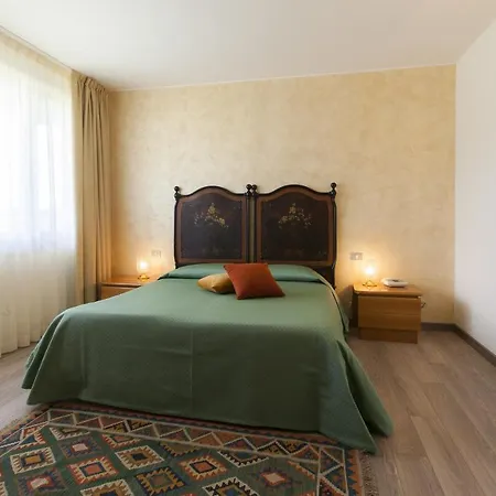 Hotel Soave Relais Castelcerino 3*