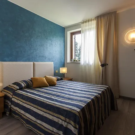 Soave Relais Castelcerino מלון 3*