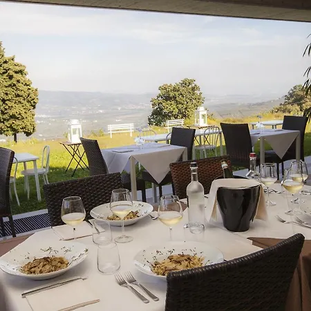 Soave Relais Castelcerino 3*