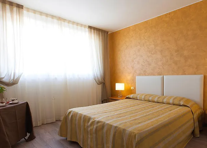 فندق Soave Relais Castelcerino سواف