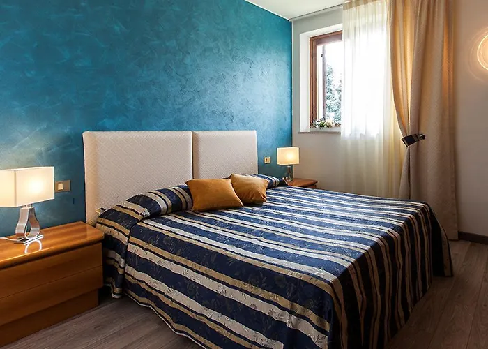 Soave Relais Castelcerino فندق