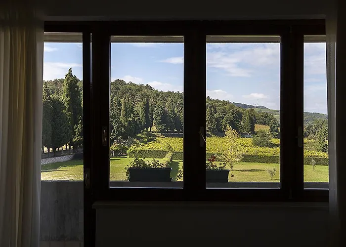 Soave Relais Castelcerino 3*
