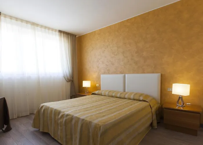 فندق Soave Relais Castelcerino سواف