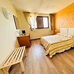 Soave Relais Castelcerino Hotell 3*