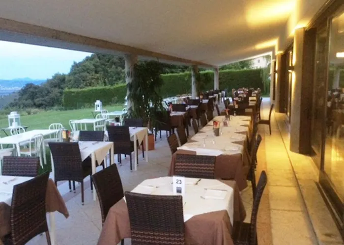 Szálloda Soave Relais Castelcerino 3*